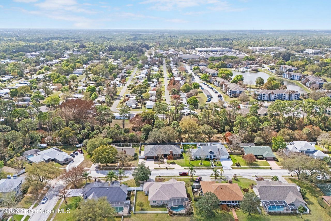 572 Lake Ashley Circle, Melbourne, FL 32904 Photo