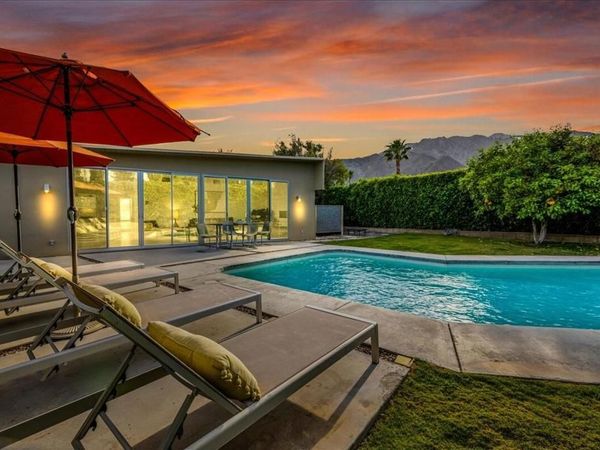 566 E Lindsey Drive, Palm Springs, CA 92262