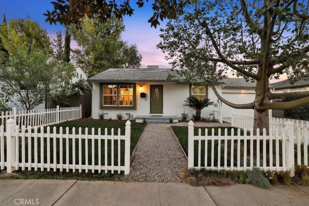 16937 Hartland, Lake Balboa, CA 91406 Main Photo