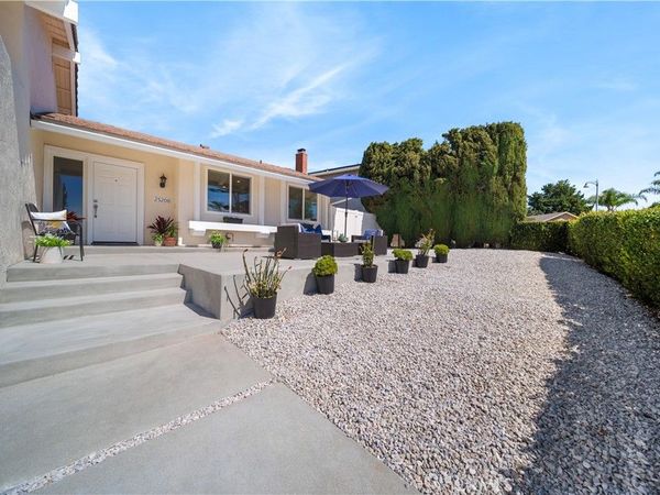 25208 Terreno Dr, Mission Viejo, CA 92691