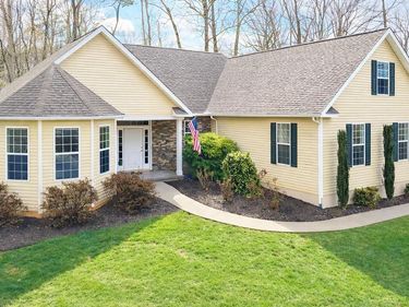 612 LONDON CT, Ruckersville, VA 22968
