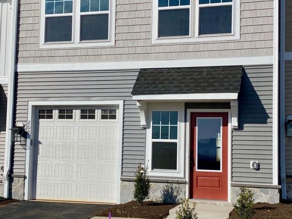 209 SUNBIRD LN , Waynesboro, VA 22980