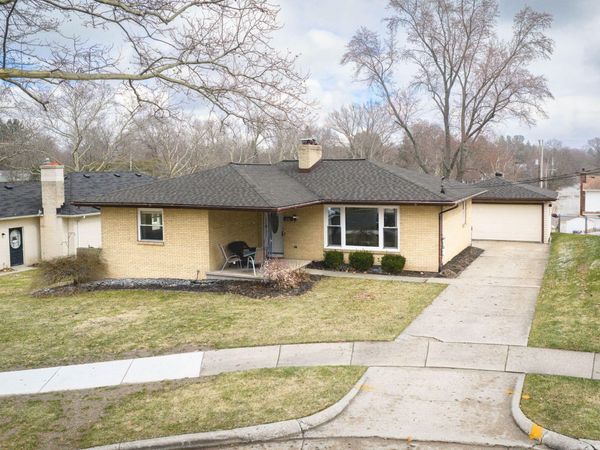 767 Beaumont Drive NW, Grand Rapids, MI 49504