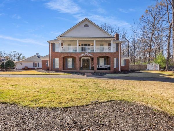 1235 DEXTER LN, Memphis, TN 38016