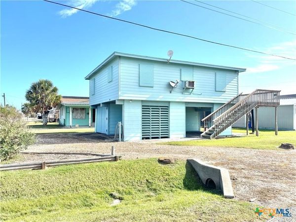 411 W Olive Avenue, Port O'Connor, TX 77982