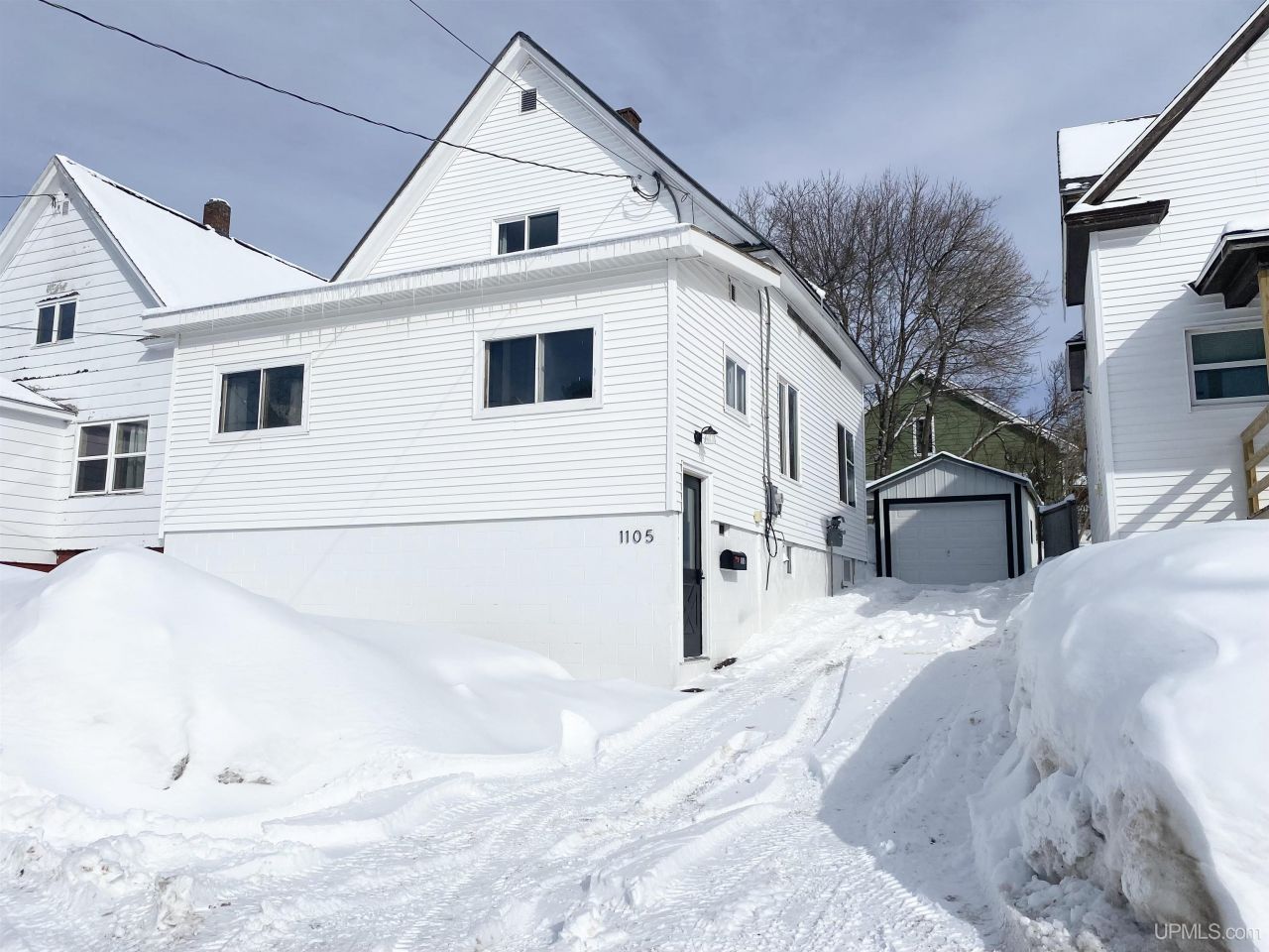 1105 Cottage Row, Hancock, MI 49930 Main Photo