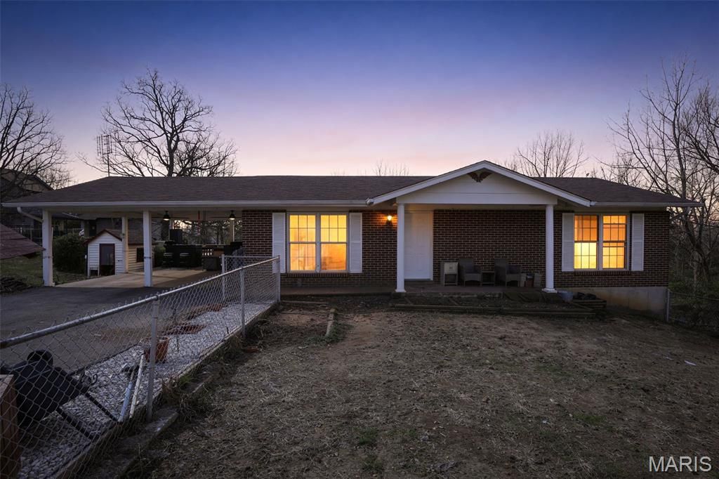 404 W Lueking Drive, De Soto, MO 63020 Main Photo