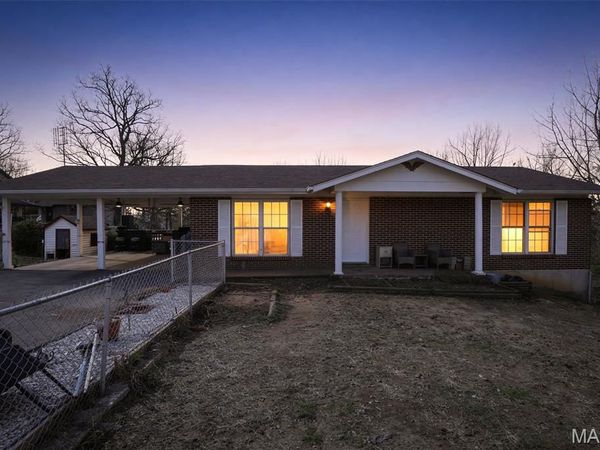 404 W Lueking Drive, De Soto, MO 63020