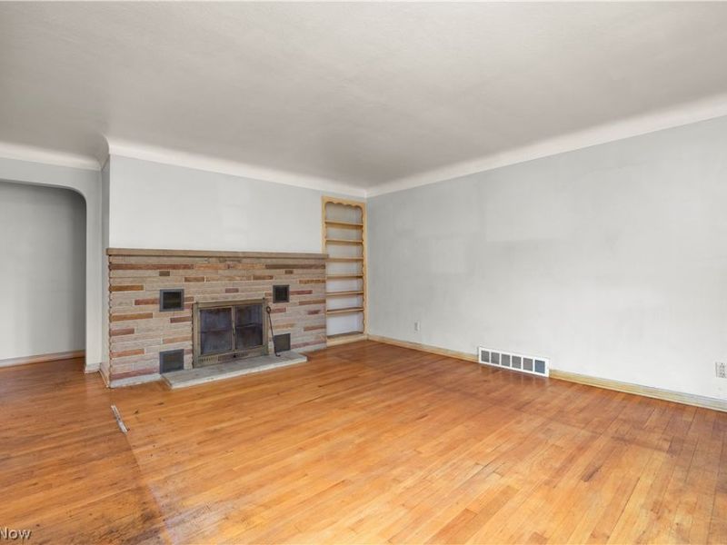 289 Richmond Rd., Richmond Heights, OH 44143 Photo 4