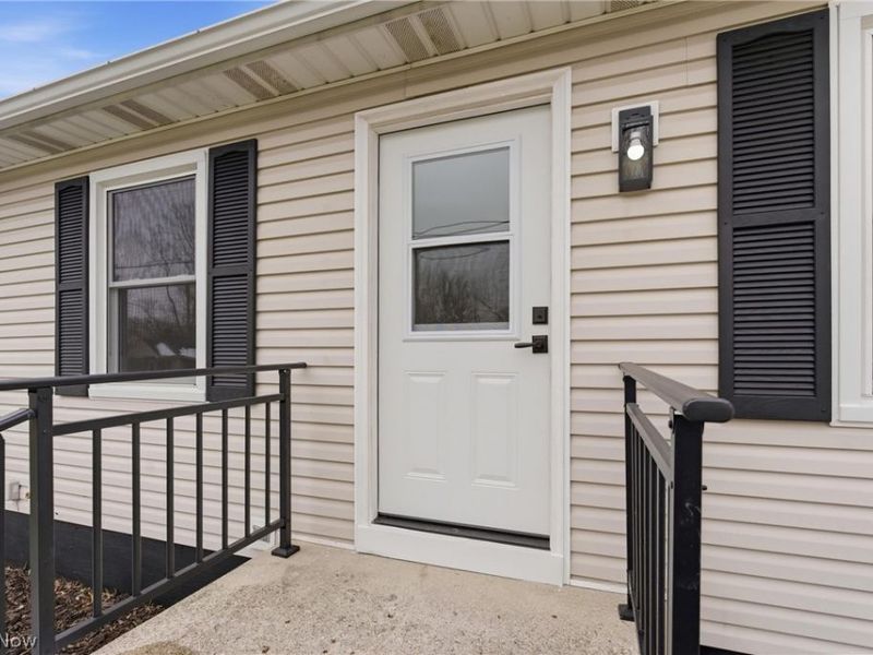 176 Grace Avenue , Barberton, OH 44203 Photo 4