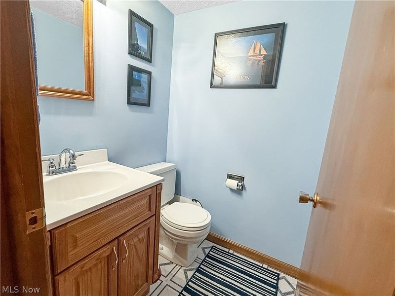 284 Old Oak Drive, Cortland, OH 44410 Photo 27