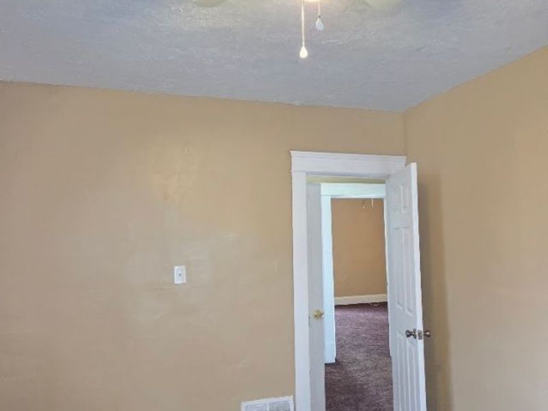 9006 Columbia Avenue, Cleveland, OH 44108 Photo 11