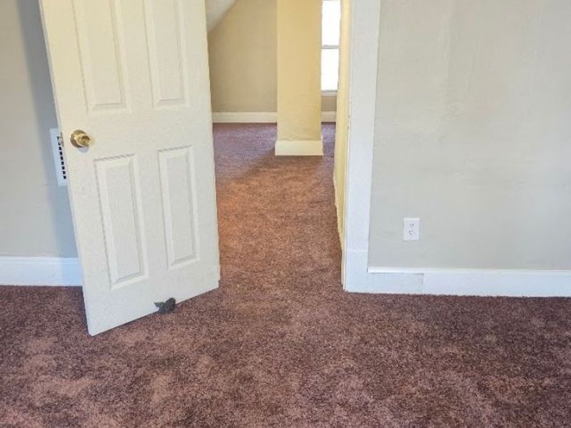 9006 Columbia Avenue, Cleveland, OH 44108 Photo 13