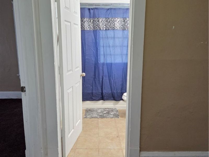 9006 Columbia Avenue, Cleveland, OH 44108 Photo 15