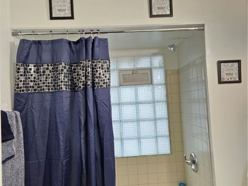 9006 Columbia Avenue, Cleveland, OH 44108 Photo 19