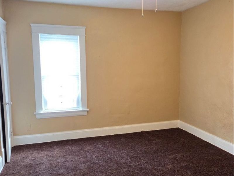 9006 Columbia Avenue, Cleveland, OH 44108 Photo 20