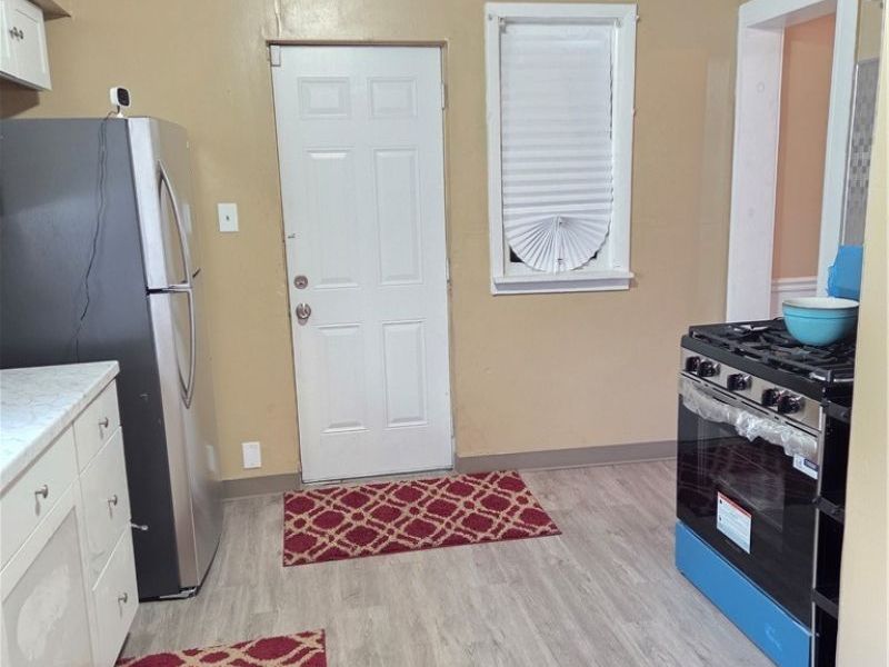 9006 Columbia Avenue, Cleveland, OH 44108 Photo 4