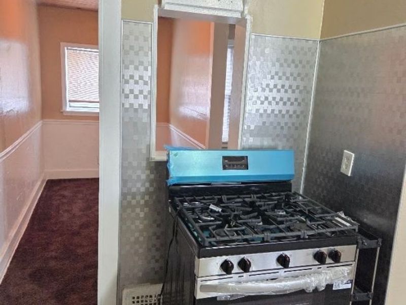 9006 Columbia Avenue, Cleveland, OH 44108 Photo 4