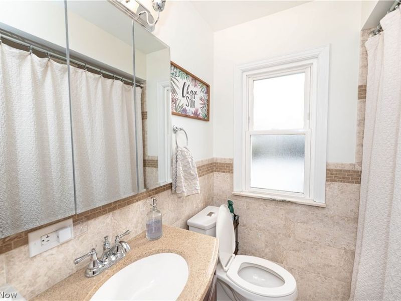 1215 Washington Boulevard , Mayfield Heights, OH 44124 Photo 17