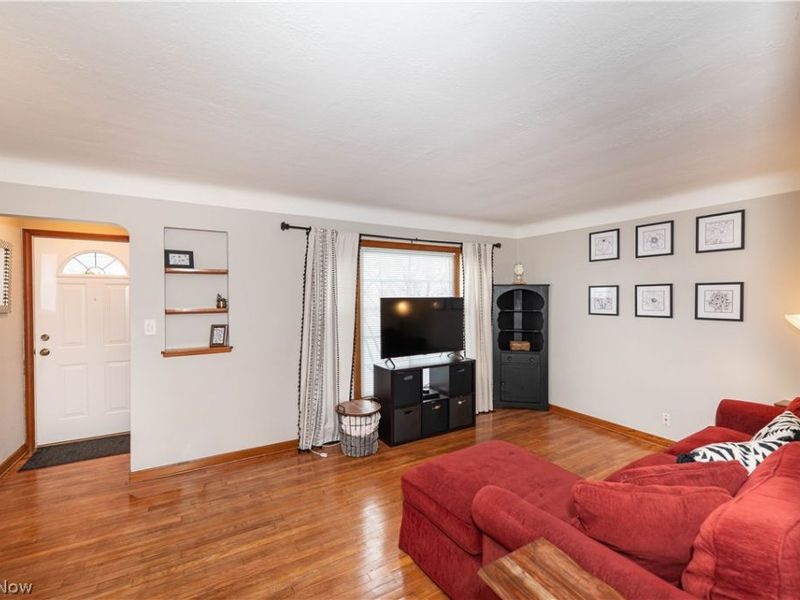 1215 Washington Boulevard , Mayfield Heights, OH 44124 Photo 6