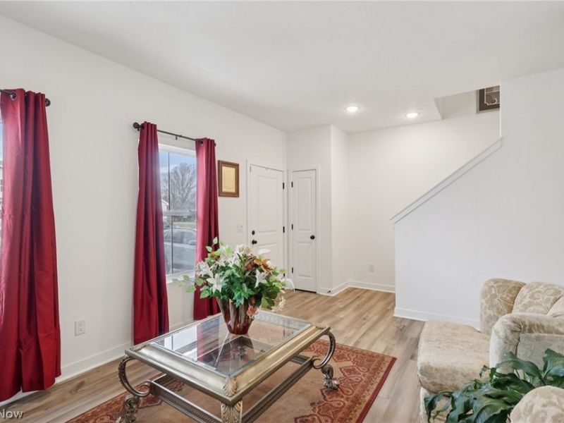 110 Harvest Way, Elyria, OH 44035 Photo 4