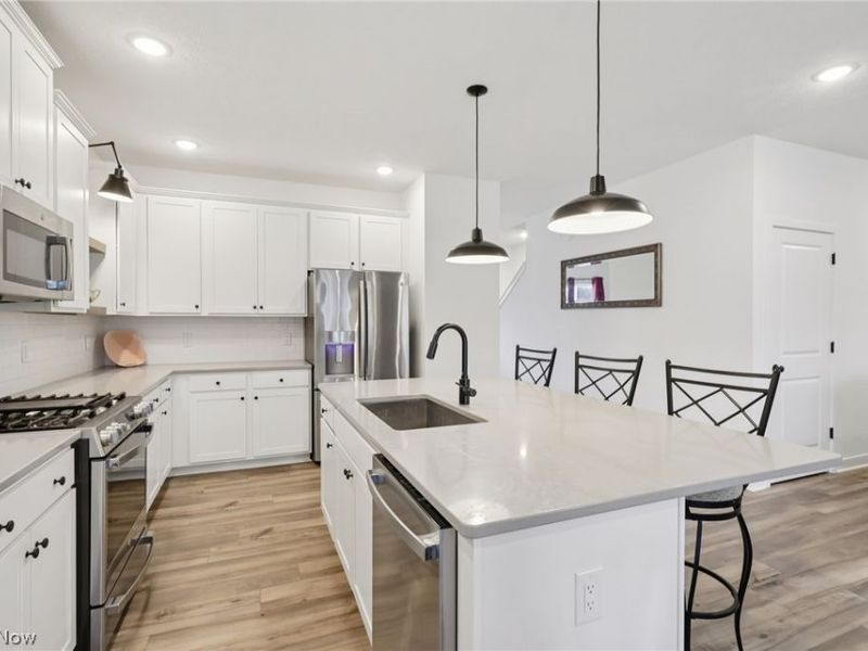 110 Harvest Way, Elyria, OH 44035 Photo 8