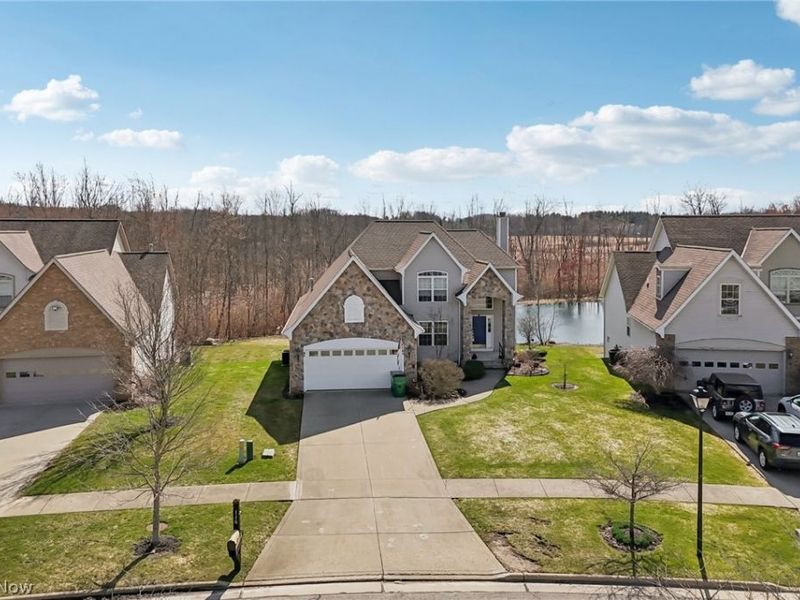 116 Squires Lane, Chardon, OH 44024 Photo 2