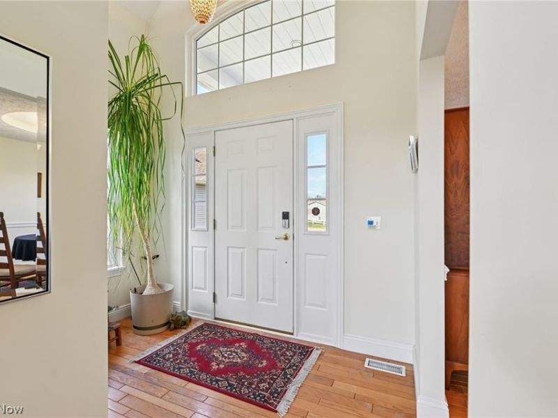 116 Squires Lane, Chardon, OH 44024 Photo 3