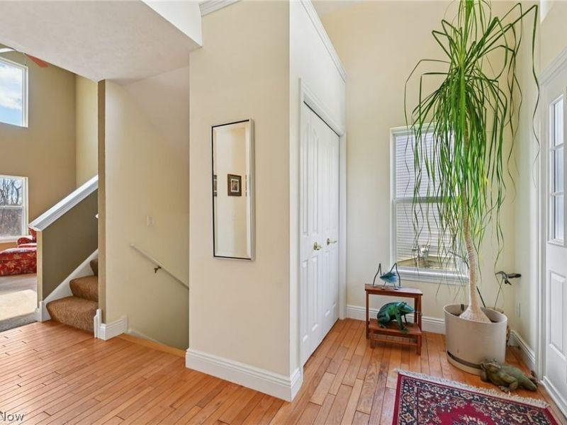 116 Squires Lane, Chardon, OH 44024 Photo 4