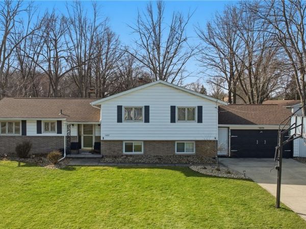 5227 Clovelly Drive , Lorain, OH 44053