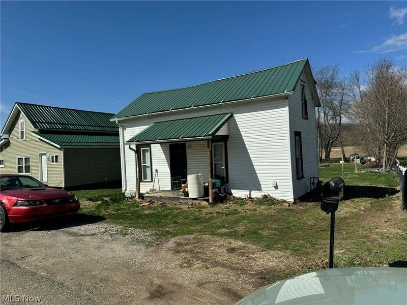 110 W Arch Street , Port Washington, OH 43837 Photo 1