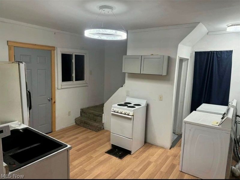 110 W Arch Street , Port Washington, OH 43837 Photo 5