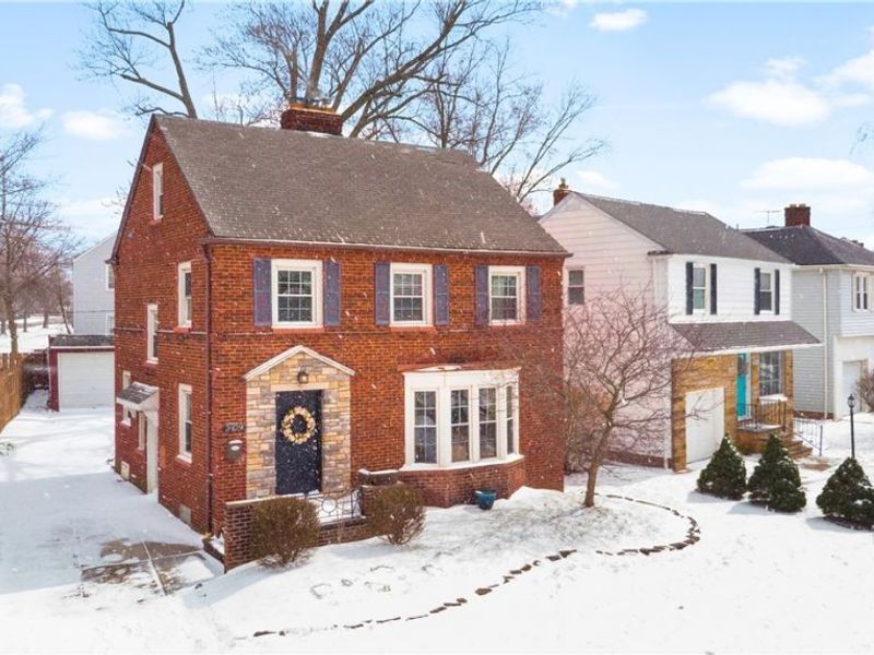 3929 Washington Boulevard, University Heights, OH 44118 Photo 1