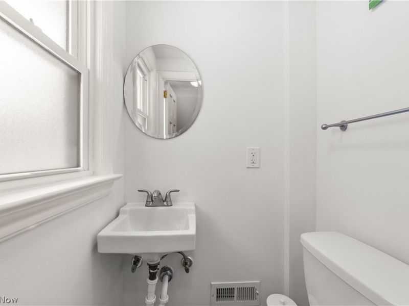 3929 Washington Boulevard, University Heights, OH 44118 Photo 14