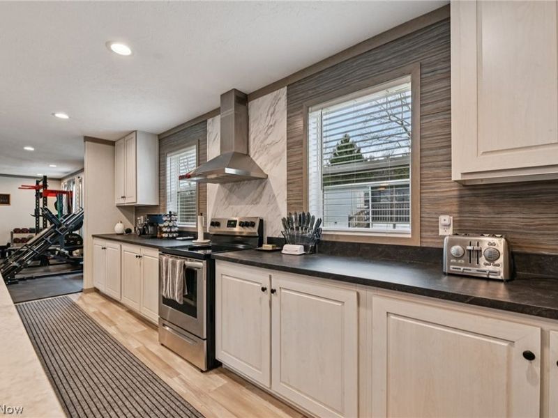 2706 Barn Drive SW, Canton, OH 44706 Photo 24