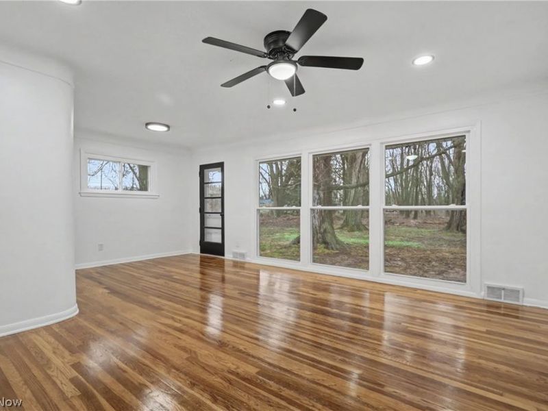 6321 Barton Road, North Olmsted, OH 44070 Photo 10