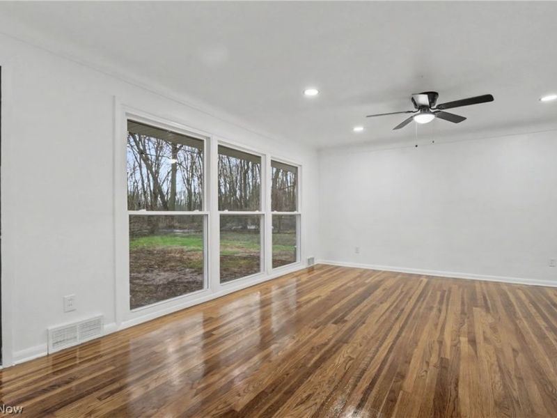 6321 Barton Road, North Olmsted, OH 44070 Photo 11