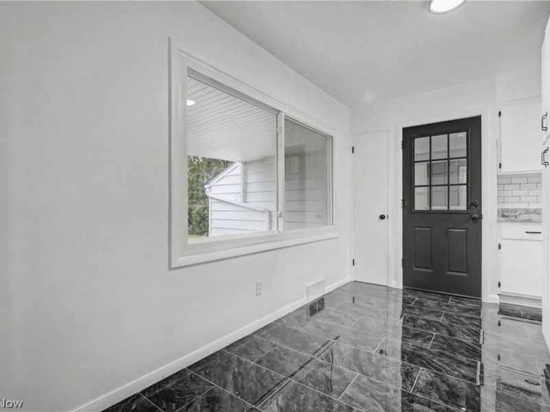 6321 Barton Road, North Olmsted, OH 44070 Photo 16