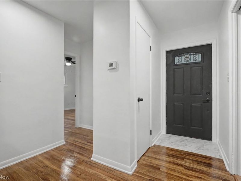 6321 Barton Road, North Olmsted, OH 44070 Photo 7