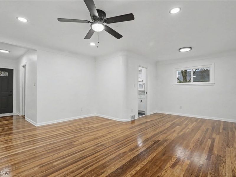 6321 Barton Road, North Olmsted, OH 44070 Photo 8