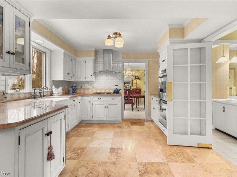 31002 Arlington Circle, Bay Village, OH 44140 Photo 13