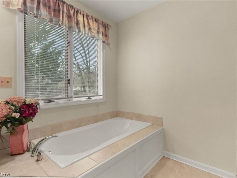 31002 Arlington Circle, Bay Village, OH 44140 Photo 43