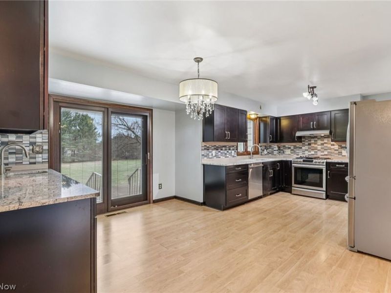 1282 Ledgewood Drive, Akron, OH 44333 Photo 10