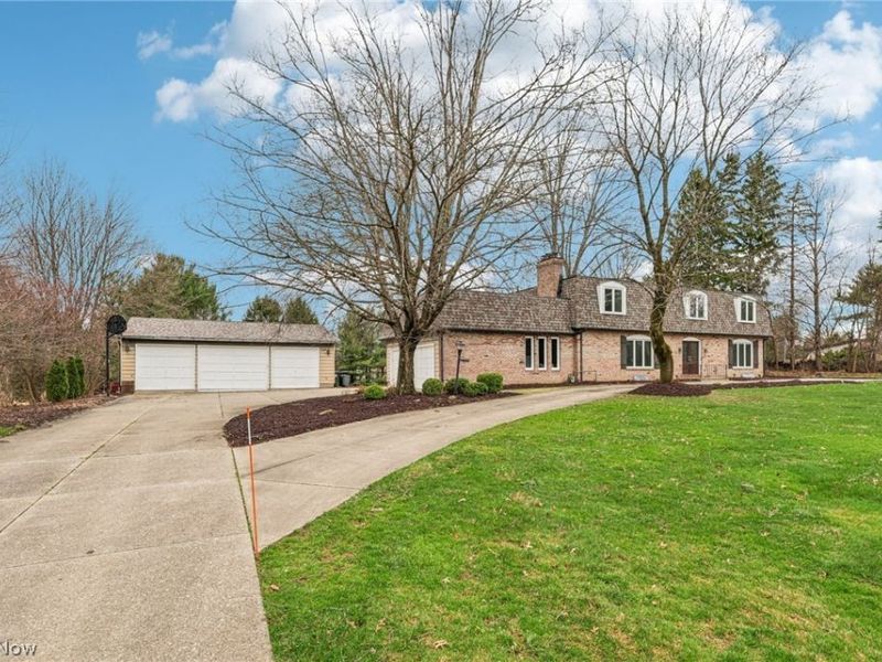 1282 Ledgewood Drive, Akron, OH 44333 Photo 2