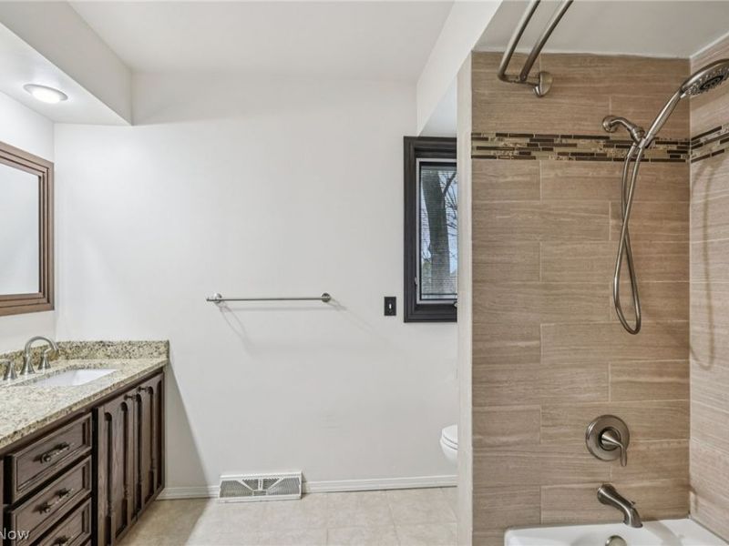 1282 Ledgewood Drive, Akron, OH 44333 Photo 29