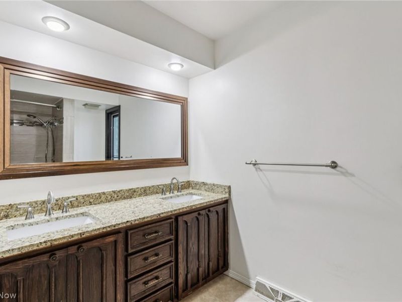 1282 Ledgewood Drive, Akron, OH 44333 Photo 30