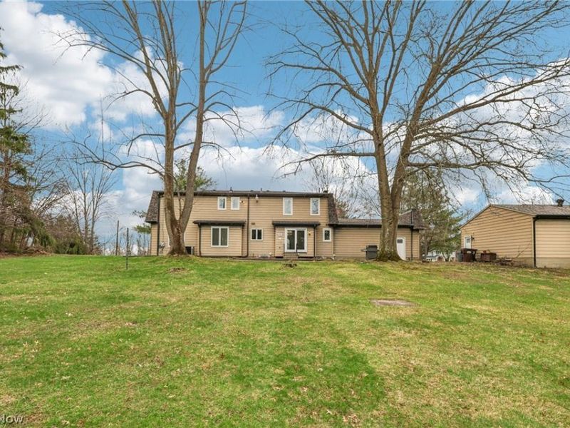 1282 Ledgewood Drive, Akron, OH 44333 Photo 32