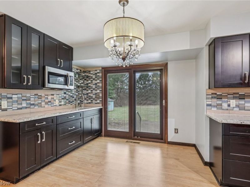 1282 Ledgewood Drive, Akron, OH 44333 Photo 8