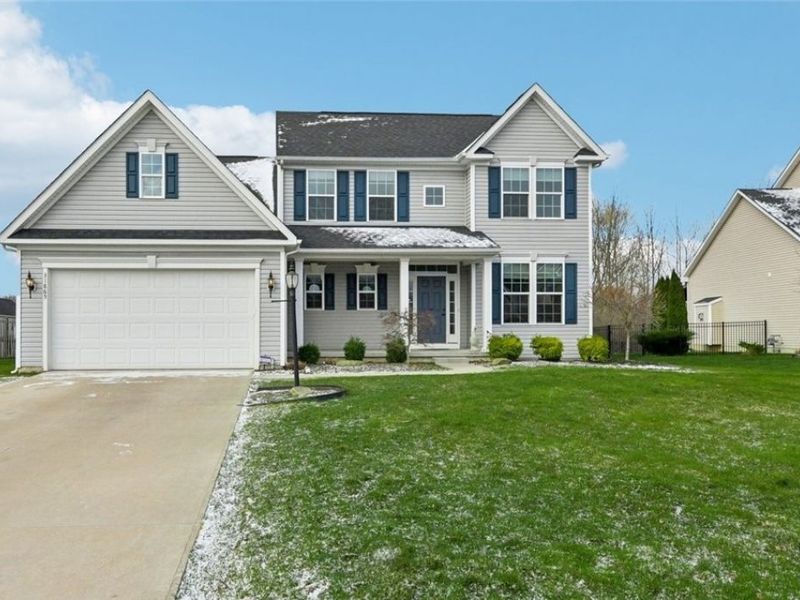 31865 Suncrest Circle, North Ridgeville, OH 44039 Photo 1