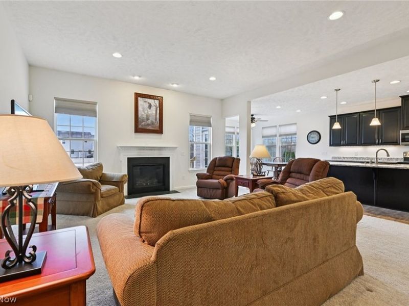 31865 Suncrest Circle, North Ridgeville, OH 44039 Photo 12